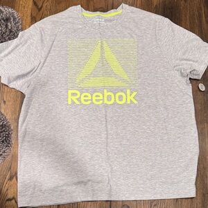 Reebok Light Gray and Neon Yellow Men's Tee